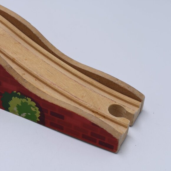 Imaginarium Wooden Railway Heli-Pad Aiport and Track Ramp Compatible Tho… - Picture 7 of 11